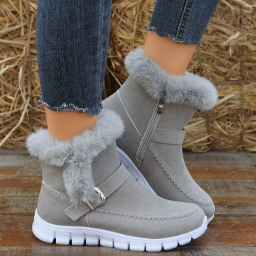 Snow Boots Buckle Design